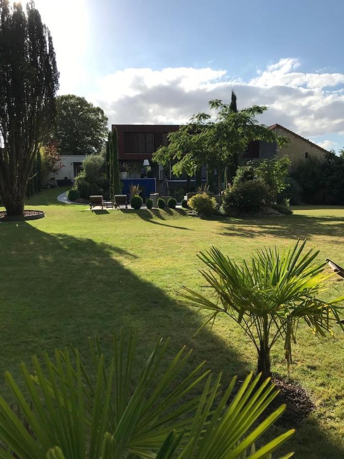 Un Havre De Paix Courcelles-Sapicourt Exterior foto